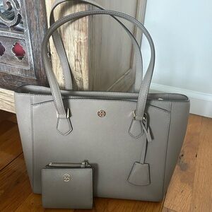 Tory Burch leather bag and wallet like new